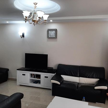 Signorile Jo Apartment Yaounde Ngoại thất bức ảnh