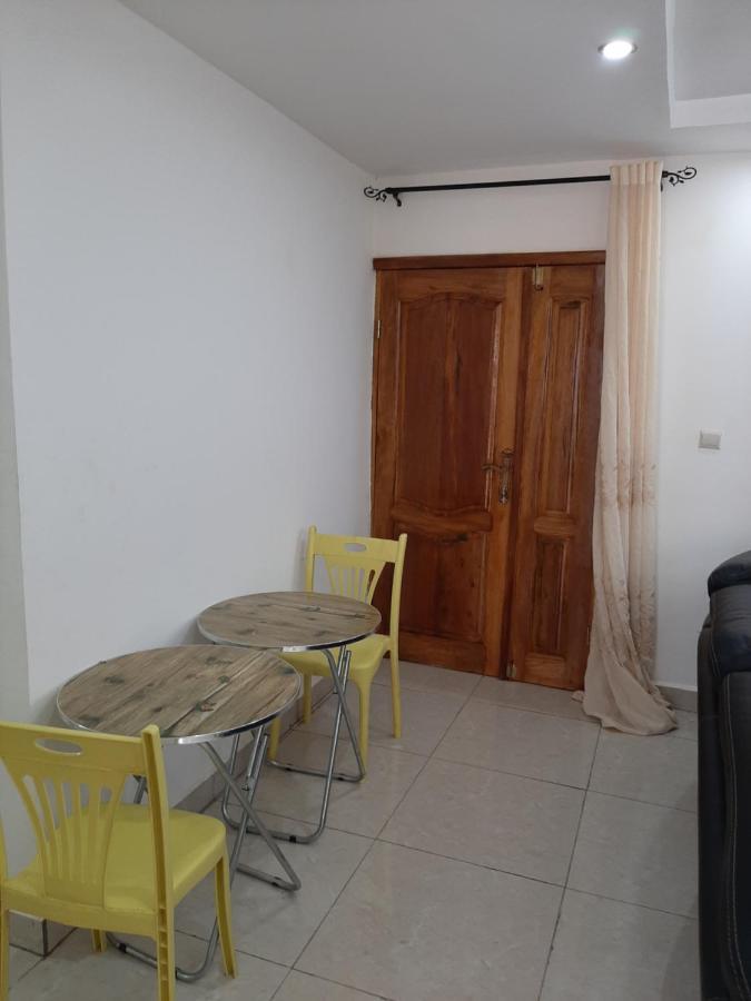 Signorile Jo Apartment Yaounde Ngoại thất bức ảnh