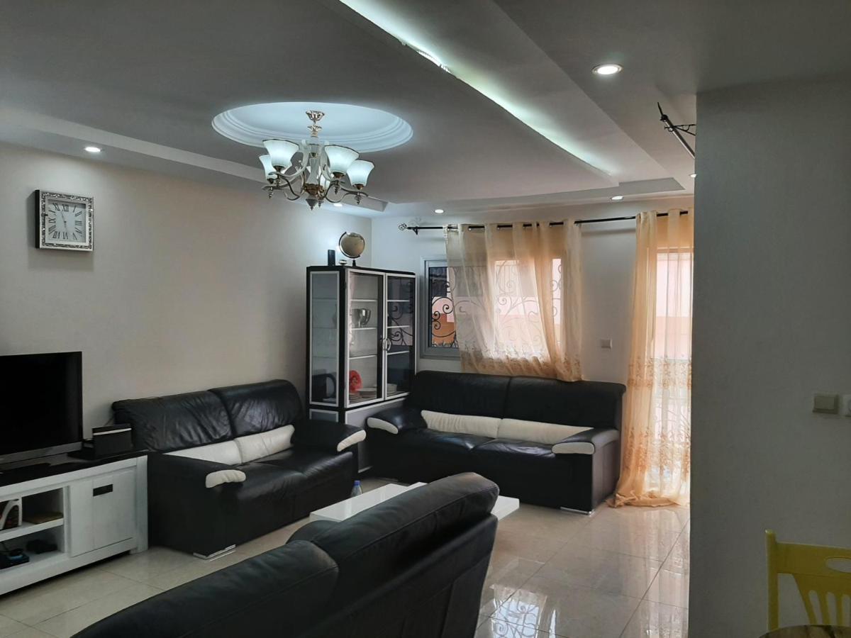 Signorile Jo Apartment Yaounde Ngoại thất bức ảnh